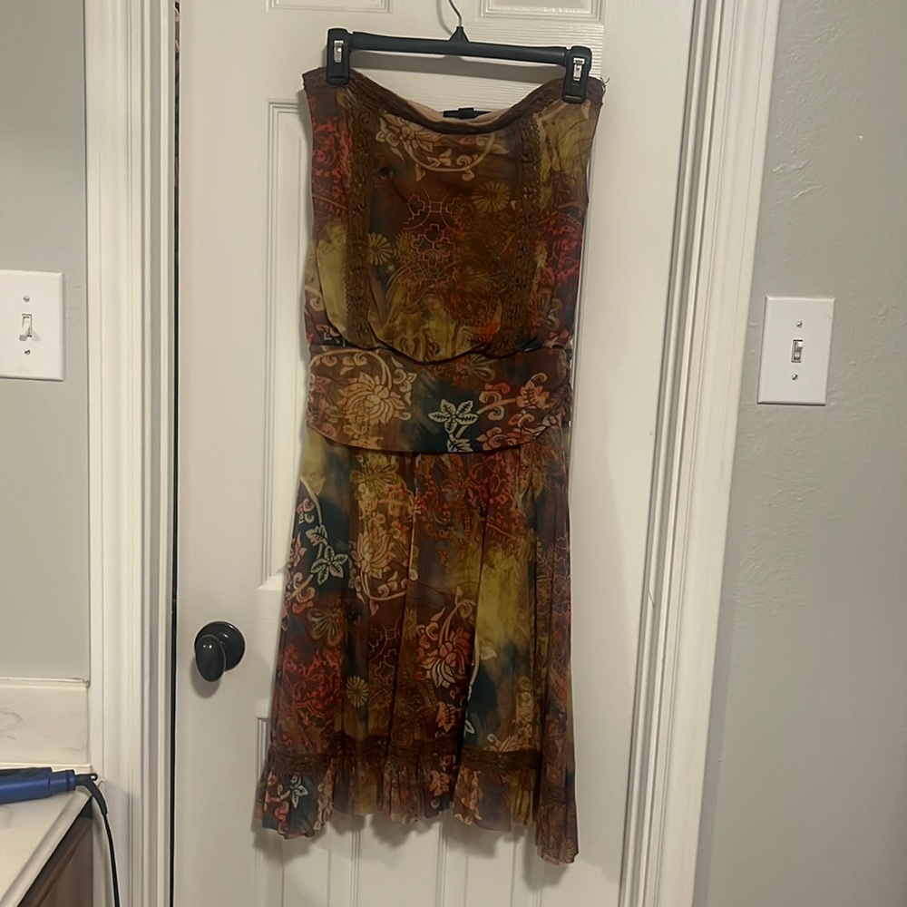 Westin wear strapless dress.